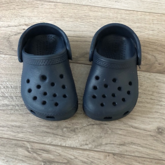 c4 crocs size